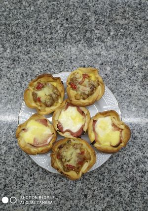 Una foto de Canastitas de atún fáciles y ricas!