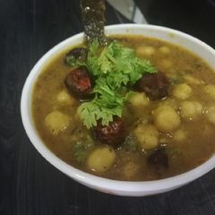 A picture of Chikat chole.
