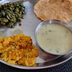 A picture of Mug ni lachko dal.