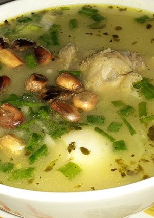 Una foto de Caldo de Gallina Peruano