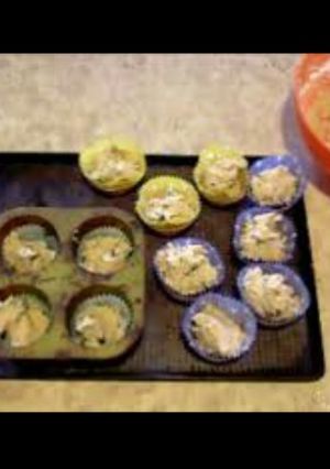 Una foto de Muffins de chips de chocolate con azúcar rubia