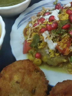 चटपटी आलू की टिक्की (chatpati aloo ki tikki recipe in Hindi) रेसिपी मुख्य फोटो