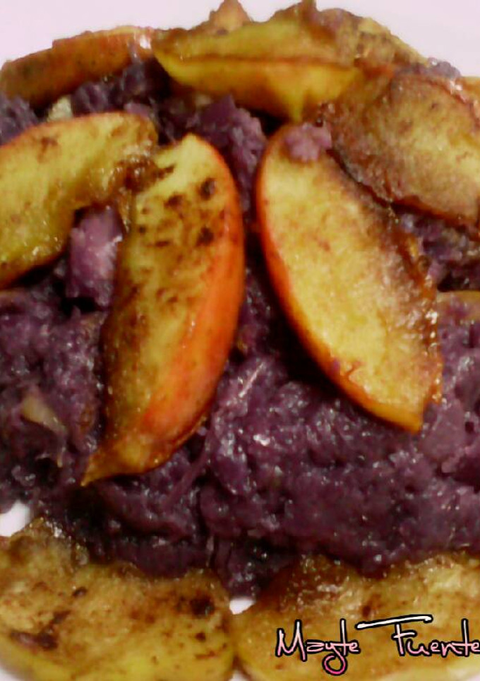 Una foto de Lombarda con manzana roja caramelizada