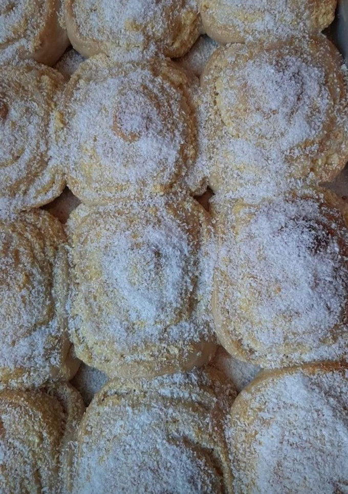 Una foto de Pancitos dulces de Coco y Leche condensada. 😋