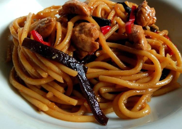 Langkah Mudah untuk Menyiapkan Spaghetti Ayam Jamur Lada Hitam Anti Gagal