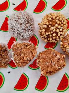 Una foto de Snack saludable 2: cocadas de plátano
