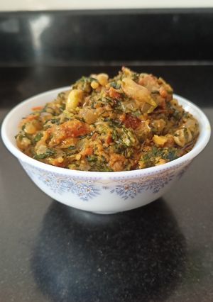 लसुणी मेथी रेसिपी चे मुख्य फोटो 