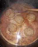 Salsa mixta con albóndigas