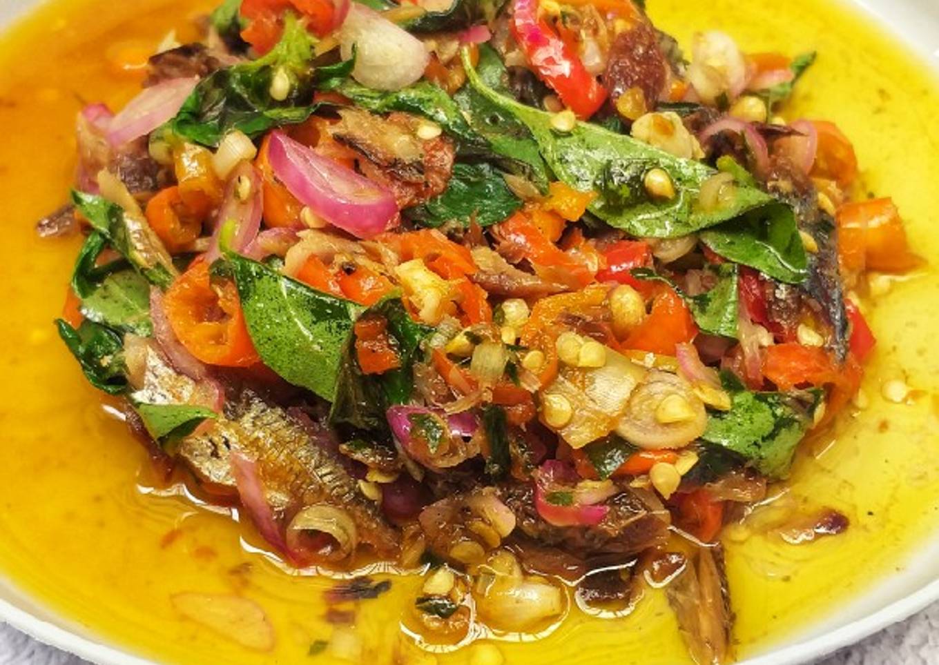 Pedal hancur oleh Basil Sambal Matah