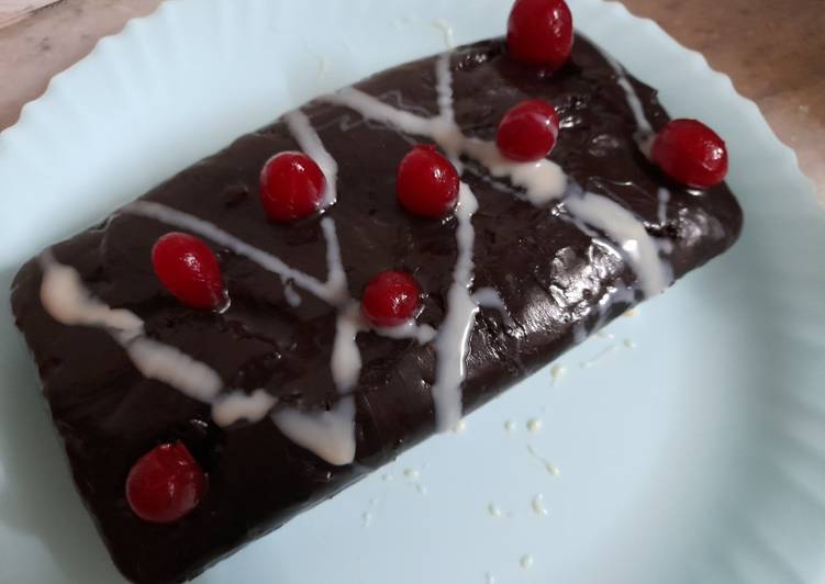 Chocolate fudge cake eggless