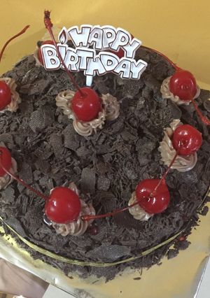 Foto resep First time Black forest in my Life 😘❤️💛💚💙😘🎂🍰