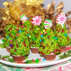 A picture of Rice krispies Christmas Trees.