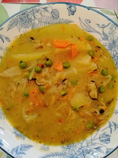 Una foto de Sopa de mariscos económica