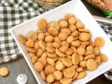 Semolina snack/chin chin