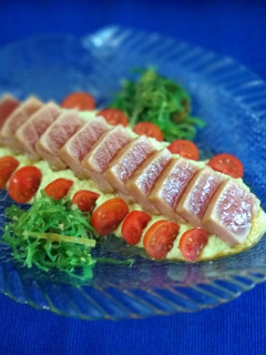 Una foto de Tataki de atún rojo