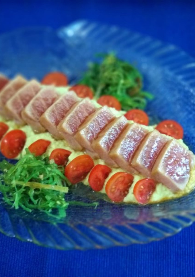 Una foto de Tataki de atún rojo