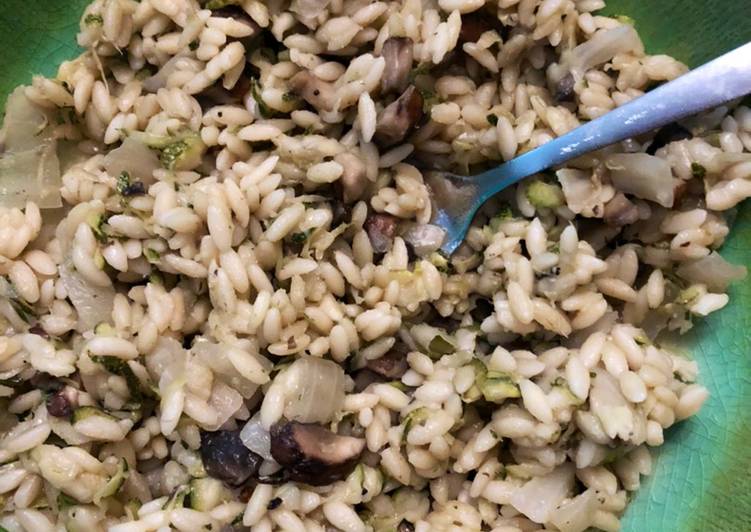 Recipe of Quick Courgette and mushroom orzotto