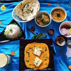 A picture of Shahi paneer masala.