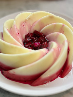 Foto resep Pudding Susu Buah Naga