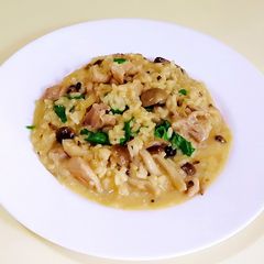 A picture of Chicken & Mushroom risotto.