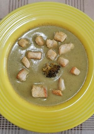 Una foto de Crema de brócoli 🥦