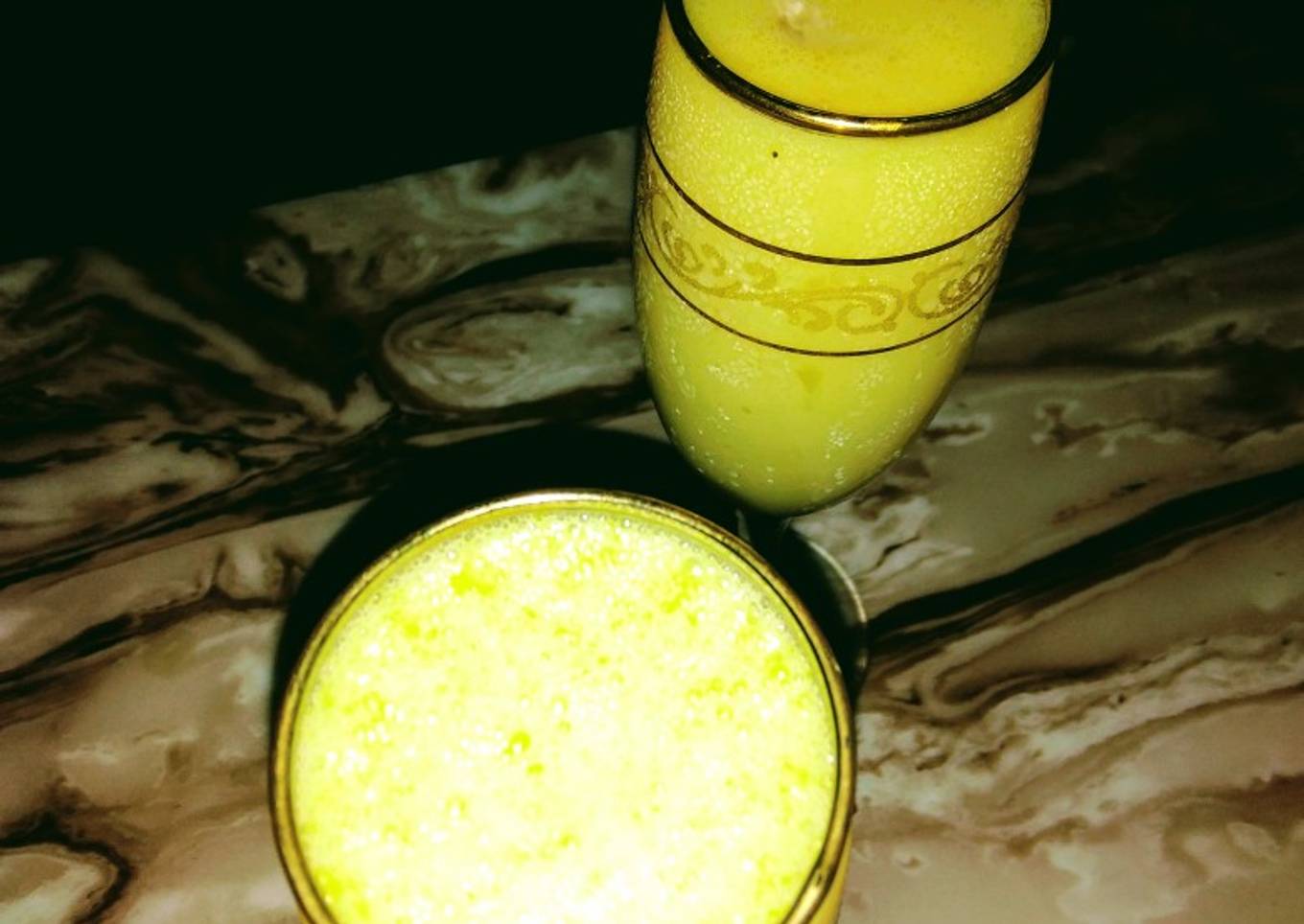 Mango Milk shake with dryfruits