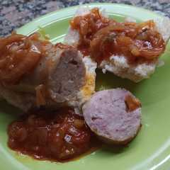 Una foto de Chorizos a la pomarola