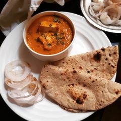 A picture of Tofu butter masala.