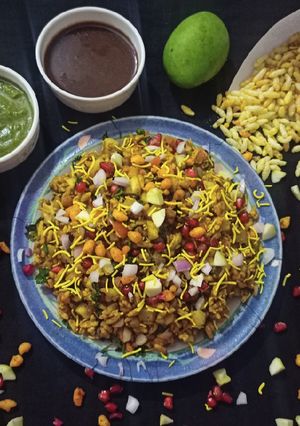A picture of Surti Bhel.