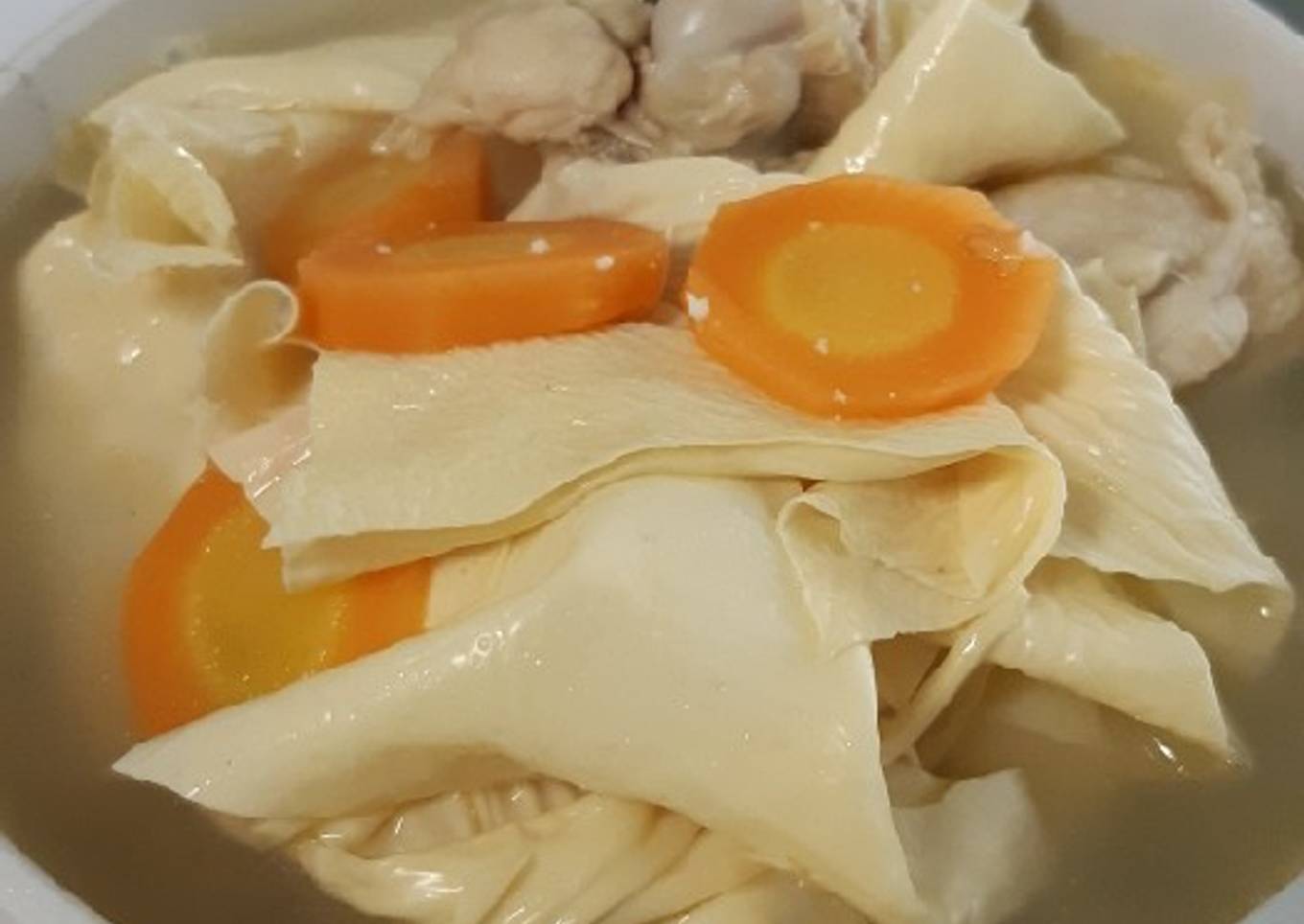 Sup Ayam Kembang Tahu