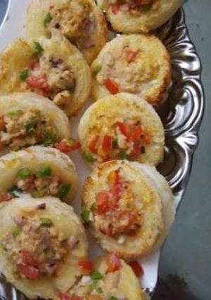 A picture of Chicken and veg discs (without cheese).