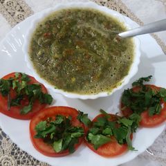 A picture of Dhania tamatar ki chutney.