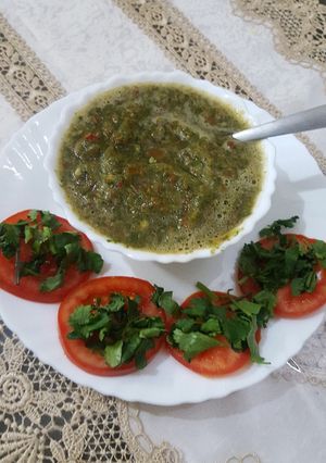 A picture of Dhania tamatar ki chutney.