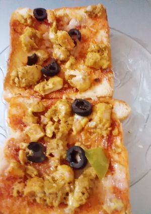 A picture of Bread pizza.