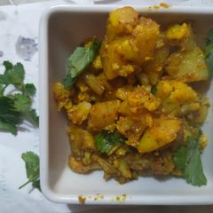 A picture of Aloo gobhi sabzi.