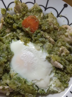 Una foto de Huevos al jardín