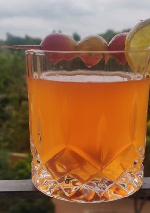 A picture of Mixed fruit juice.