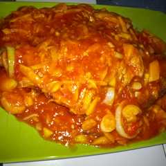 รูปของ Ikan bawal saus asam manis mangga muda peddassss