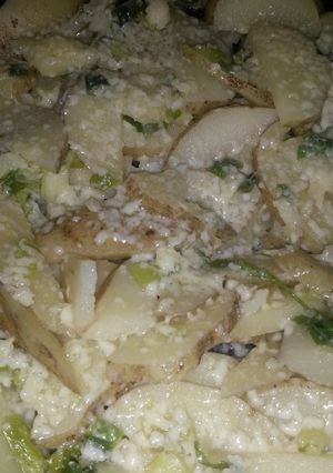 Una foto de Papas al ajillo