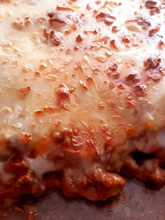 A picture of Baked beef with bechamel.