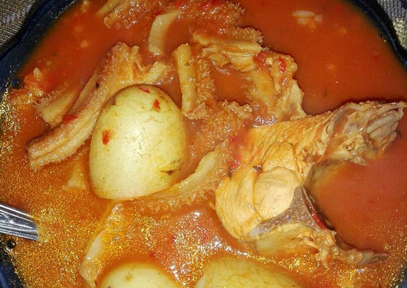 Guisado de pollo y panza de res