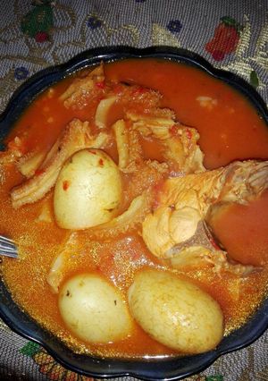 Una foto de Guisado de pollo y panza de res