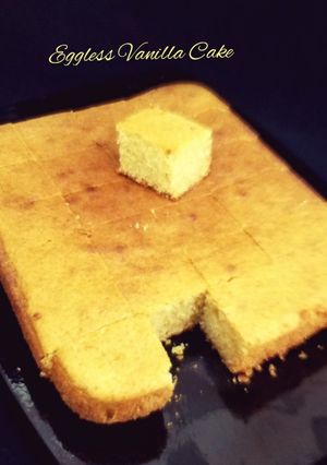 A picture of Eggless Vanilla Cake.
