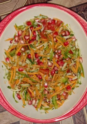 صورة لوصفة سلطة 🥗 خضار بالرمان