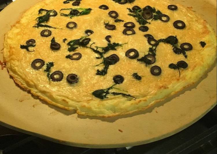 Potato Crust Pizza - with Alfredo sauce and Parmesan cheese Potato Crust Pizza - with Alfredo sauce and Parmesan cheese