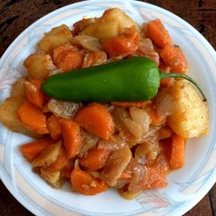 A picture of Carrot with potato 🥕🥕🥔🥔.