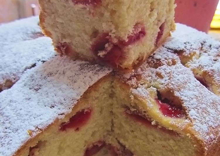 Ricetta Torta soffice alle fragole e yogurt greco di La ...