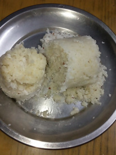 அரிசி மாவு புட்டு (Arisi maavu puttu recipe in tamil) செய்முறை முக்கிய புகைப்படம்