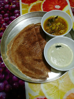 கறுப்பு கவுனி தோசை (Karuppu kavuni arisi dosai recipe in tamil) செய்முறை முக்கிய புகைப்படம்