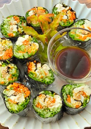 A picture of Japanese Nori Wrapping Salad.
